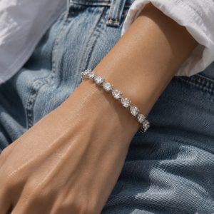 צמיד קשיח בשיבוץ טיפות moissanite כסף